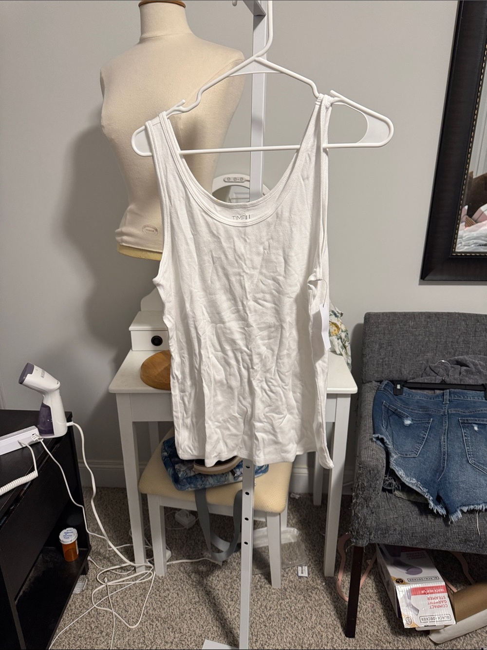 Time and Tru White Scoop Neck Tank